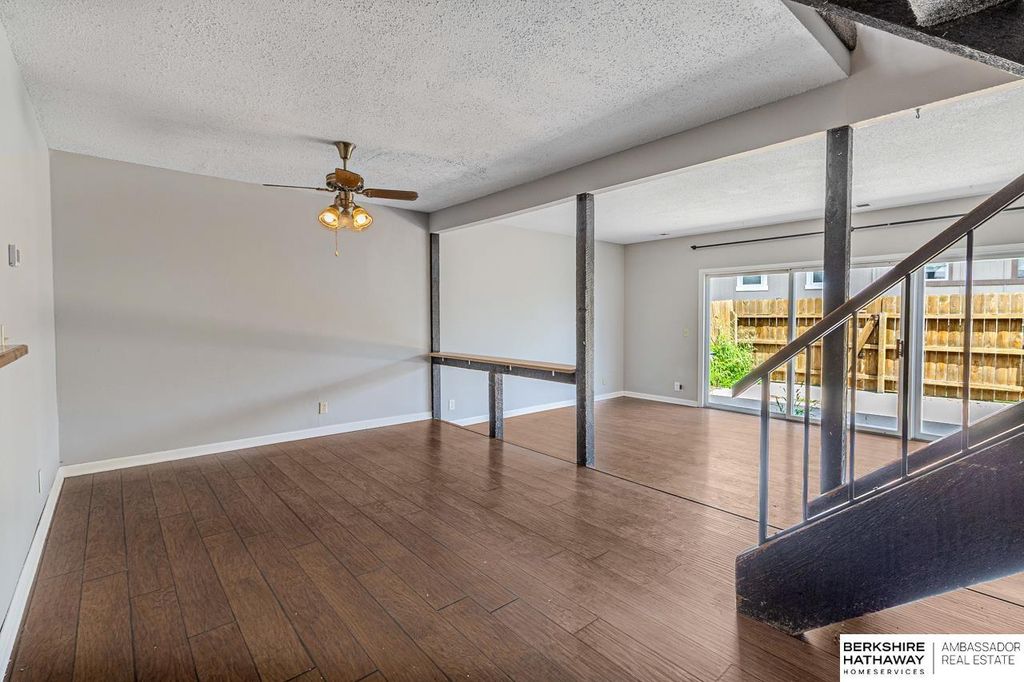 9023 Gary Circle, Omaha