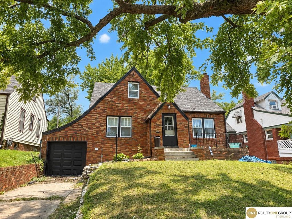 6512 N 32nd Street, Omaha