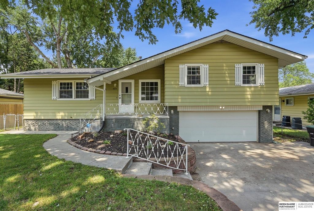 9478 Wirt Street, Omaha