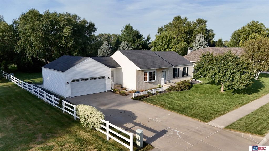 1339 Duke Drive, York