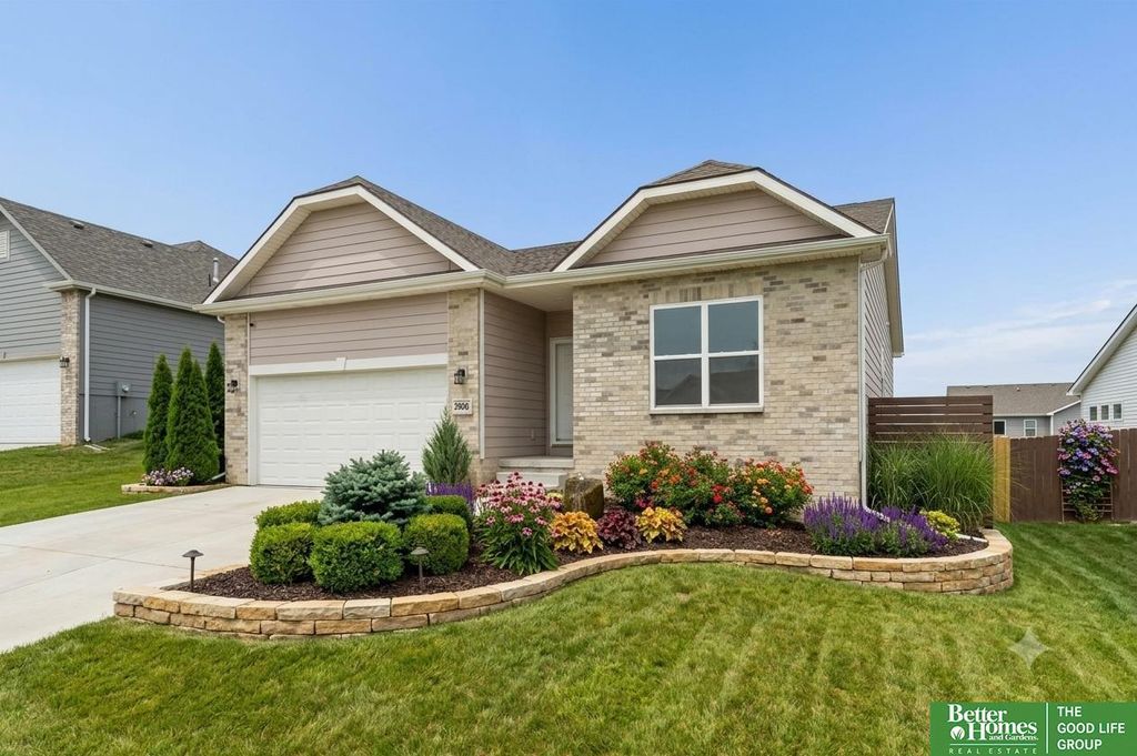 9806 Osprey Lane, Papillion
