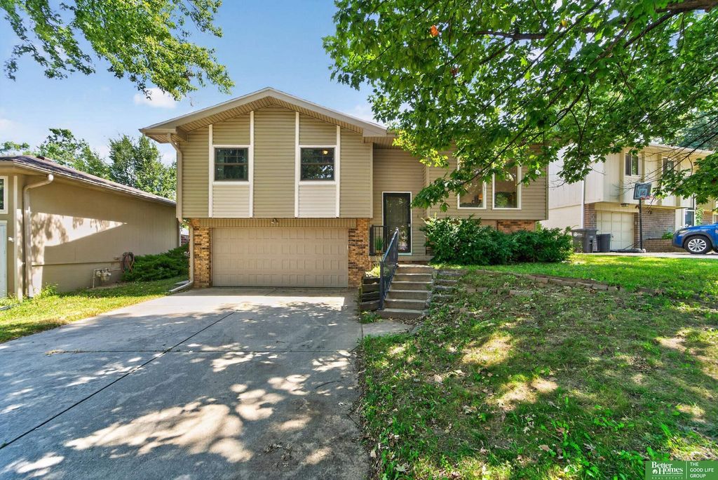 4821 N 130 Circle, Omaha