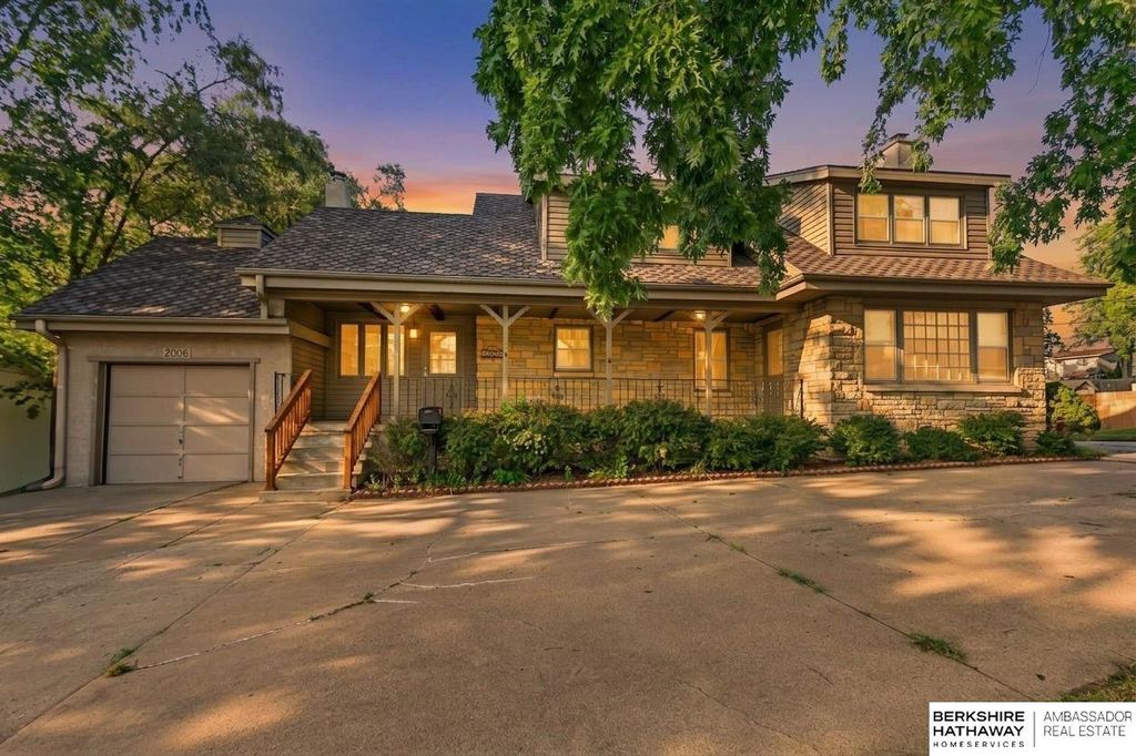 2006 Harlan Drive, Bellevue