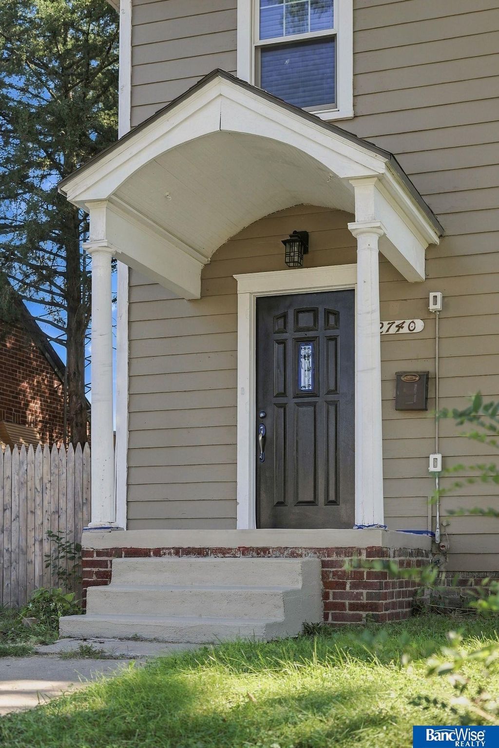 2740 S 13 Street, Lincoln