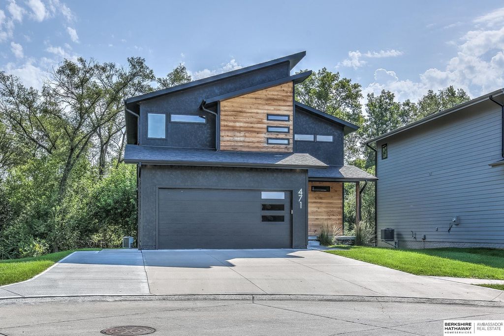 471 N Allen Street, Bennington