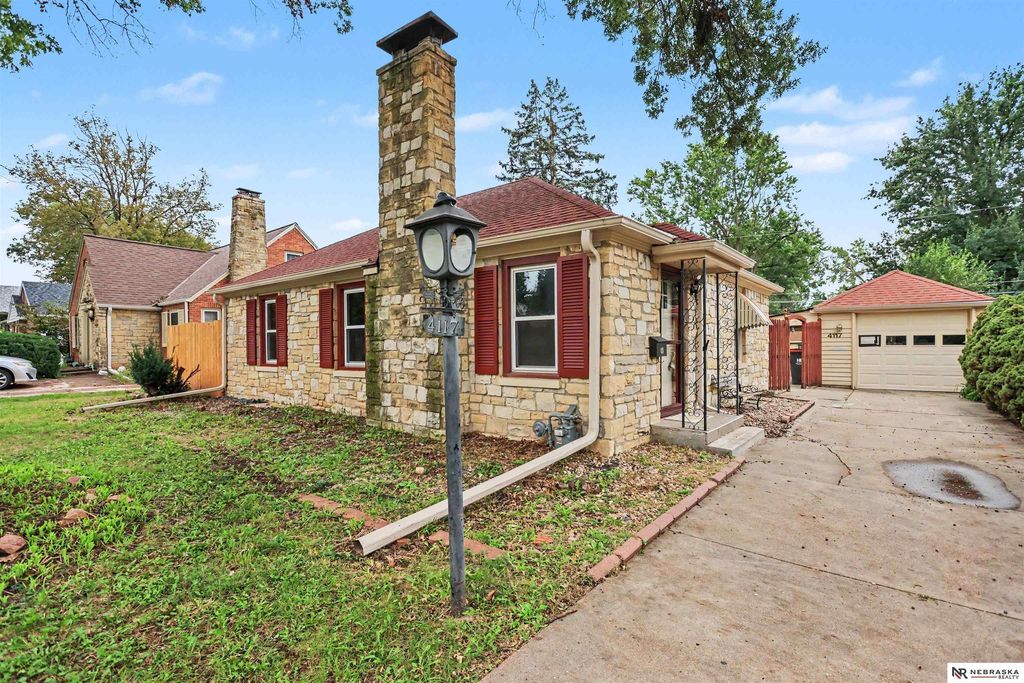 4117 Washington Street, Lincoln