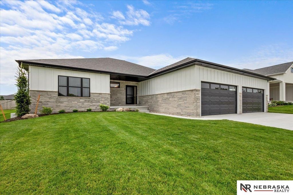 8825 Ranch Gate Road, Lincoln