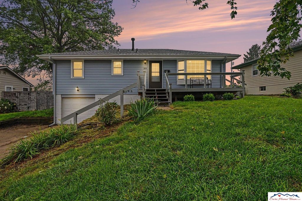 203 E 7th Street, Papillion
