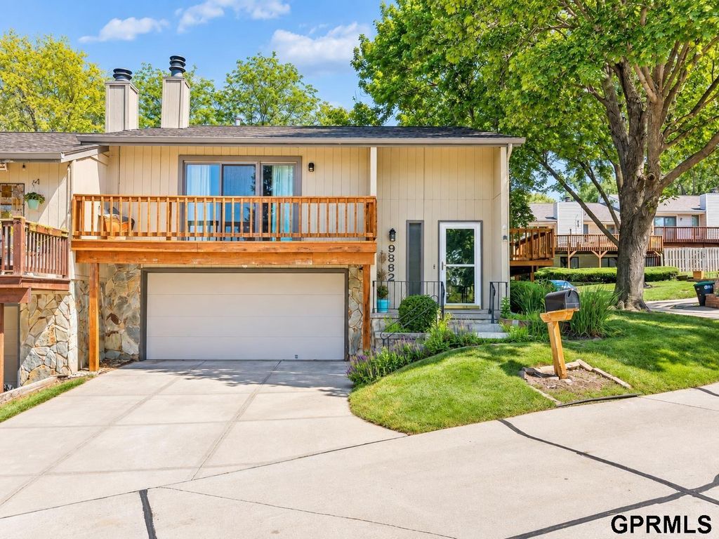 9362 Decatur Plaza, Omaha