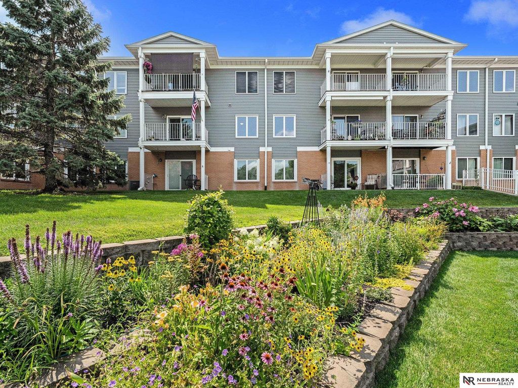 3001 S 51st Street Court, Unit 372, Lincoln