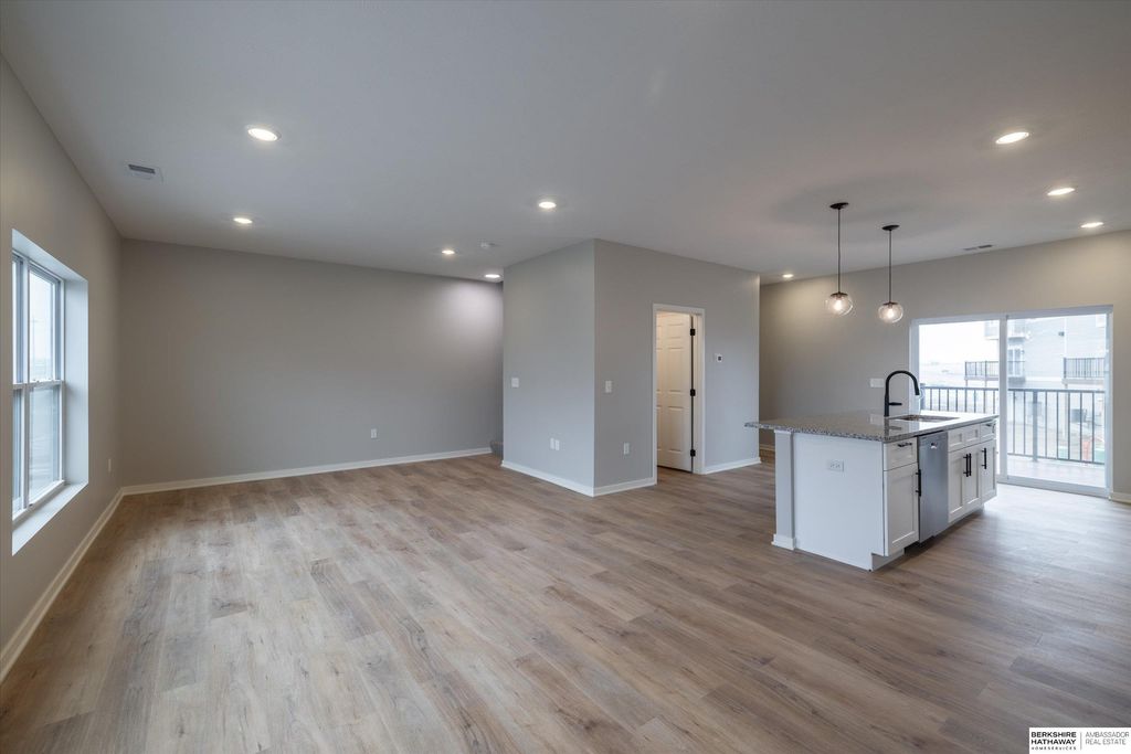 5408 S 207 Court, Elkhorn
