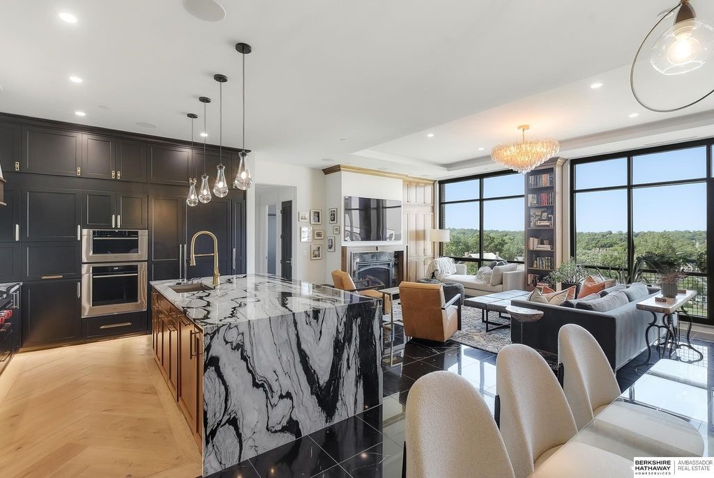 3201 Dodge Court, Unit 5808, Omaha