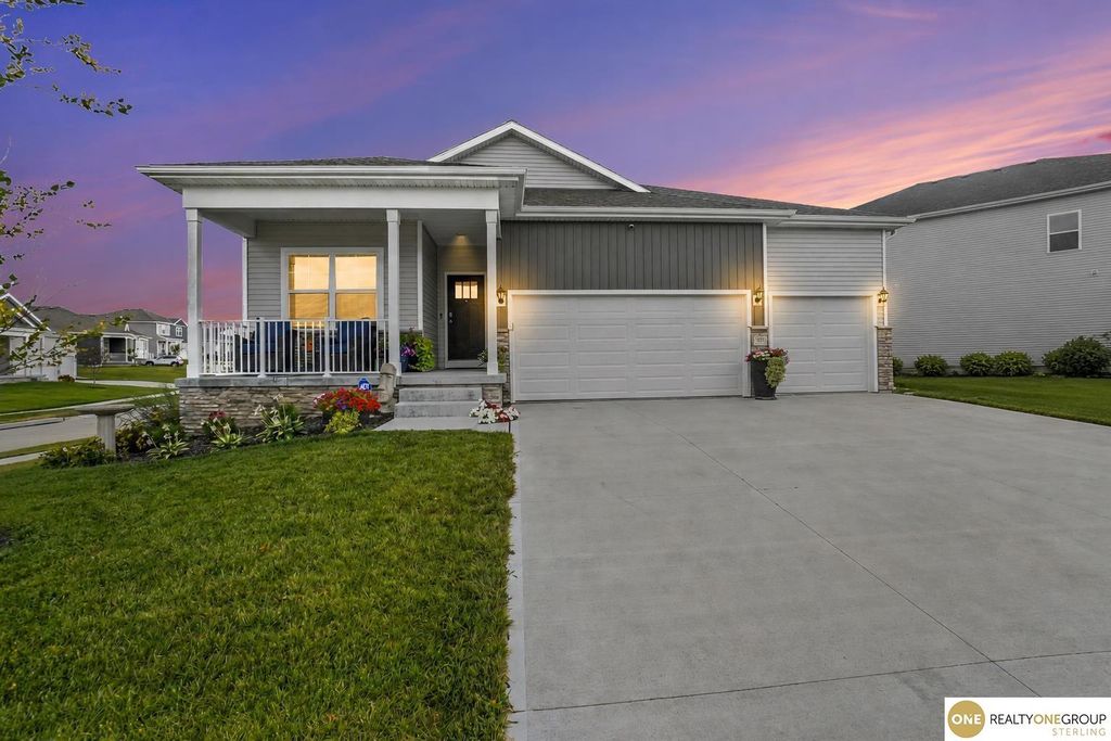 17511 Virginia Street, Omaha