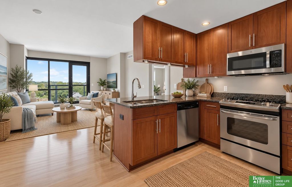 3201 Dodge Court, Unit 5607, Omaha