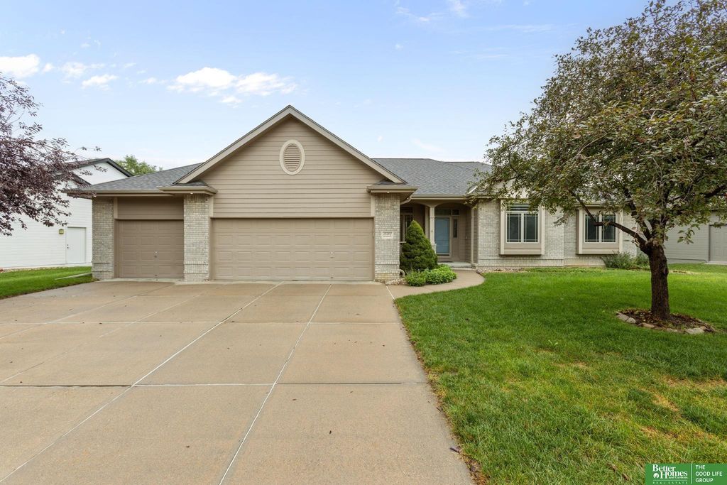 18302 Honeysuckle Drive, Omaha