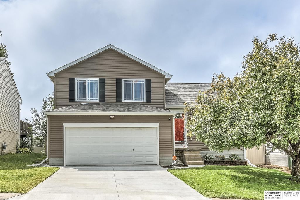 15321 Davidson Street, Bennington