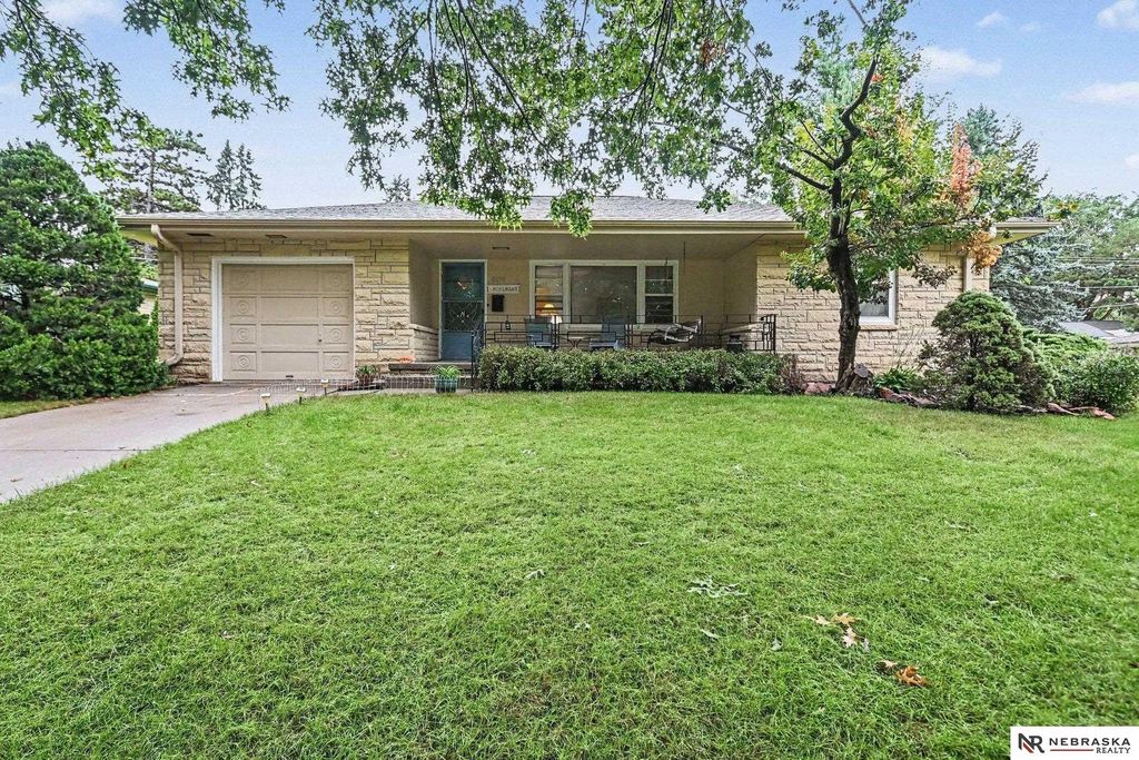 6030 Cullen Drive, Lincoln