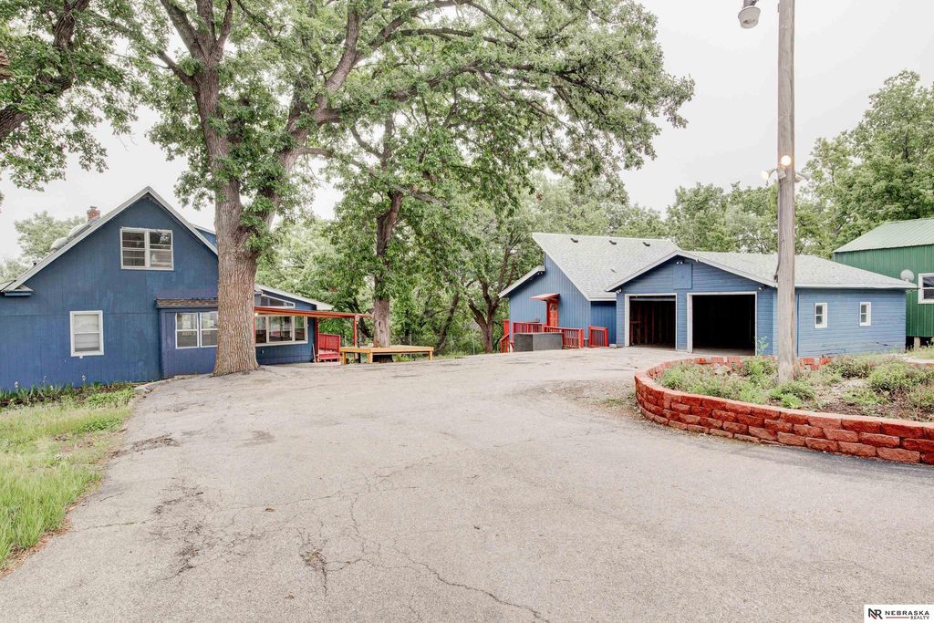 9861 N 60th Street, Omaha
