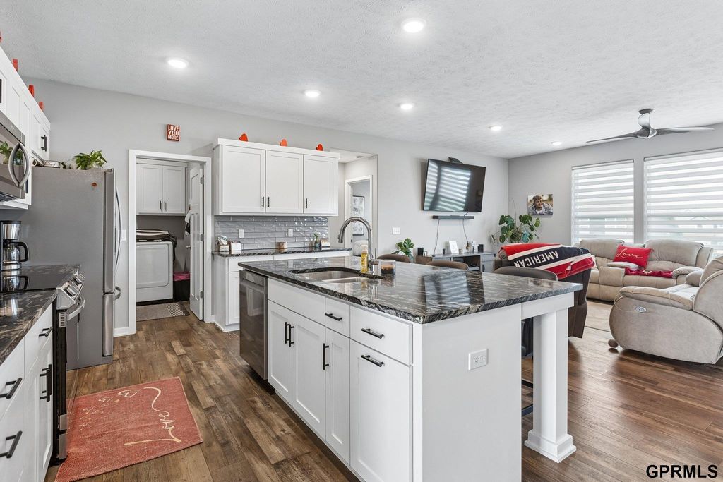 5113 N 209th Avenue, Elkhorn