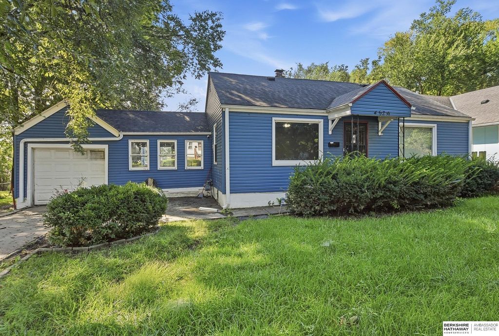 4529 Grand Avenue, Omaha
