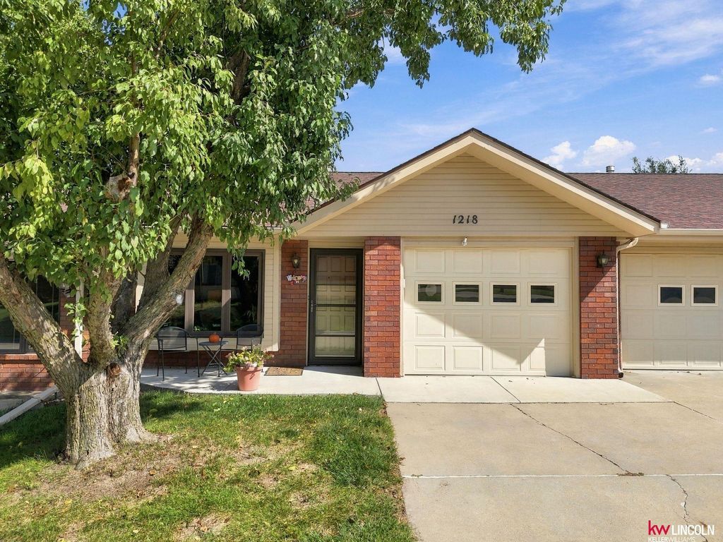 1218 Silver Ridge Road, Lincoln