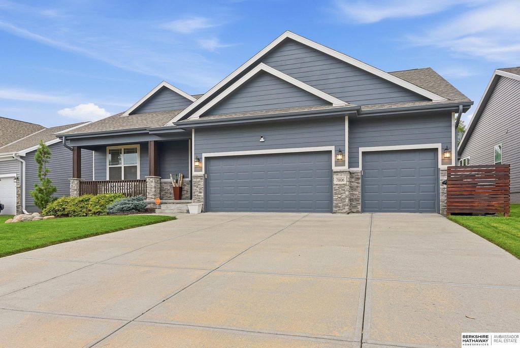 7806 S 184th Terrace, Omaha