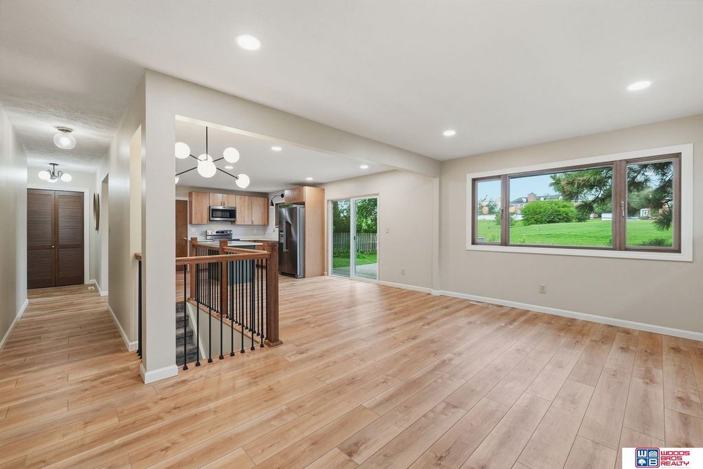 241 Wedgewood Drive, Lincoln