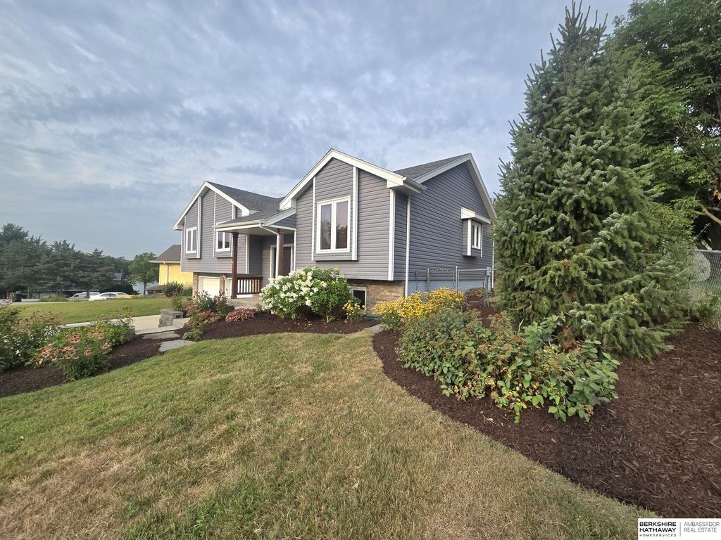 1533 Trumball Terrace, Plattsmouth
