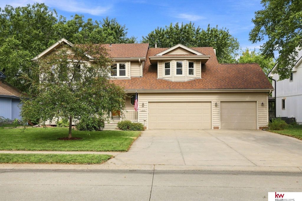 1220 N 164th Street, Omaha