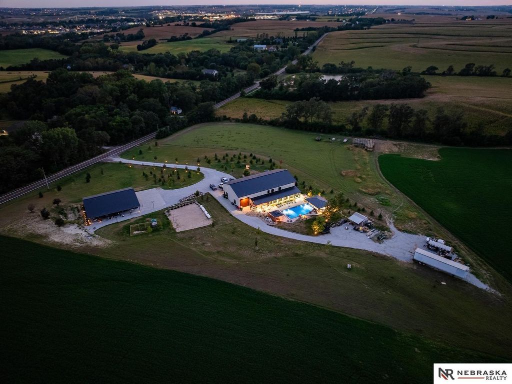 14202 Pawnee Road, Bennington