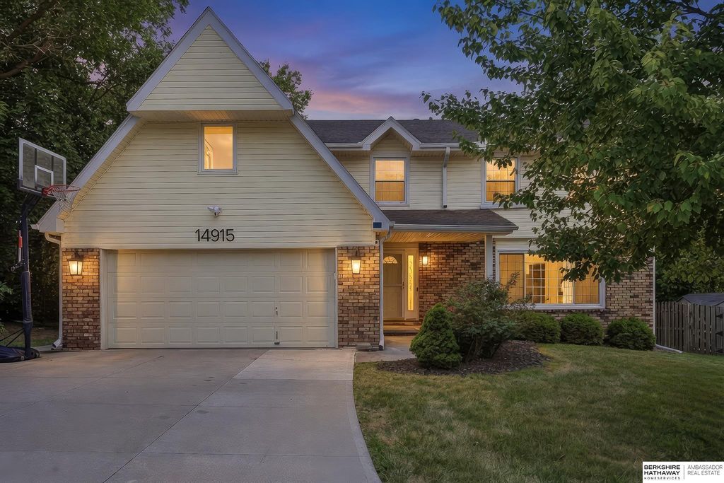 14915 Martha Circle, Omaha