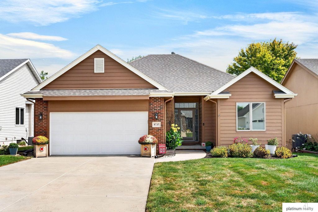 8735 S 99th Street, La Vista