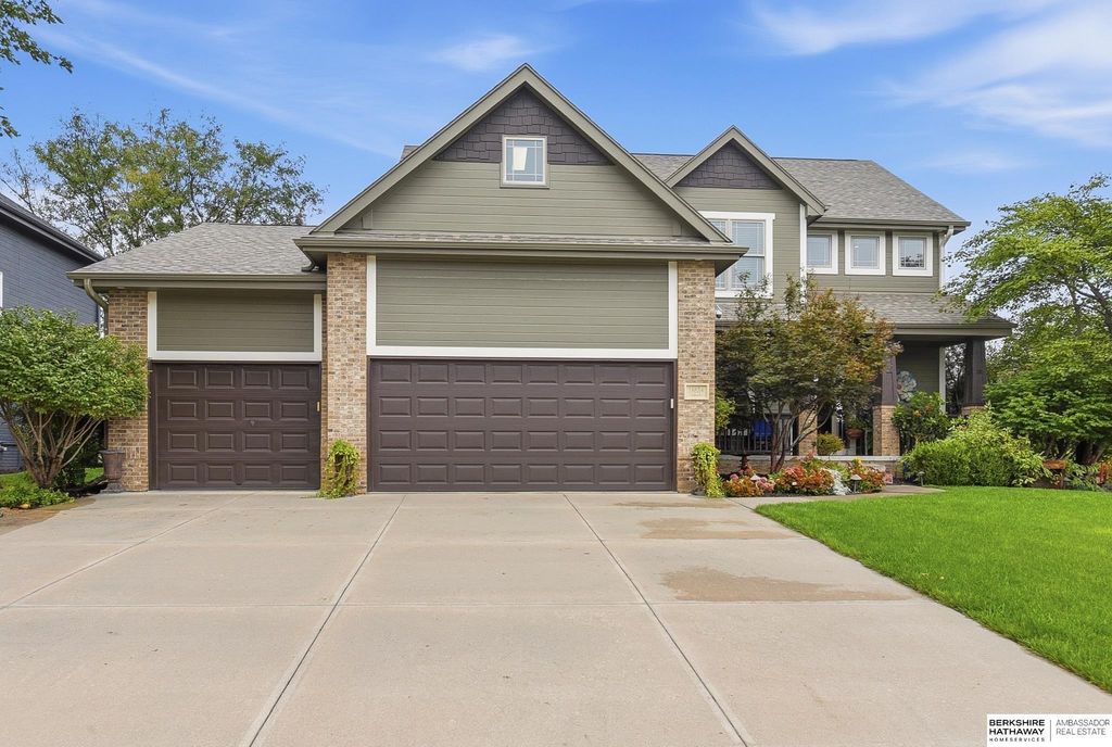 16854 Erskine Street, Omaha