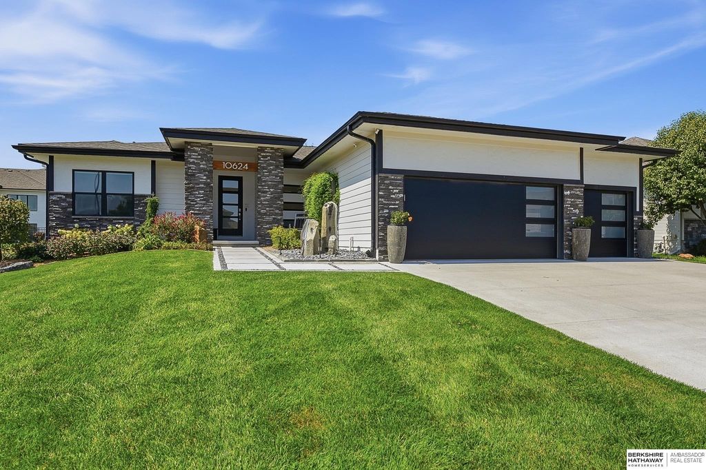 10624 S 189th Street, Omaha