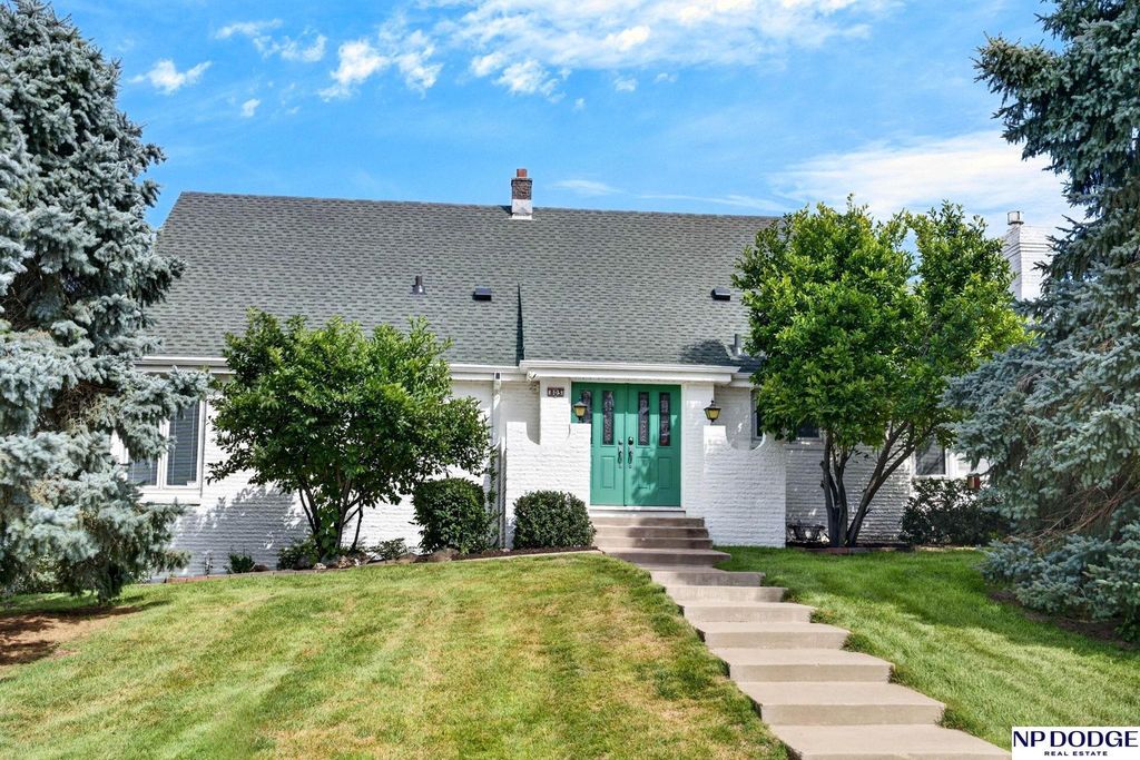 805 Leawood Drive, Omaha