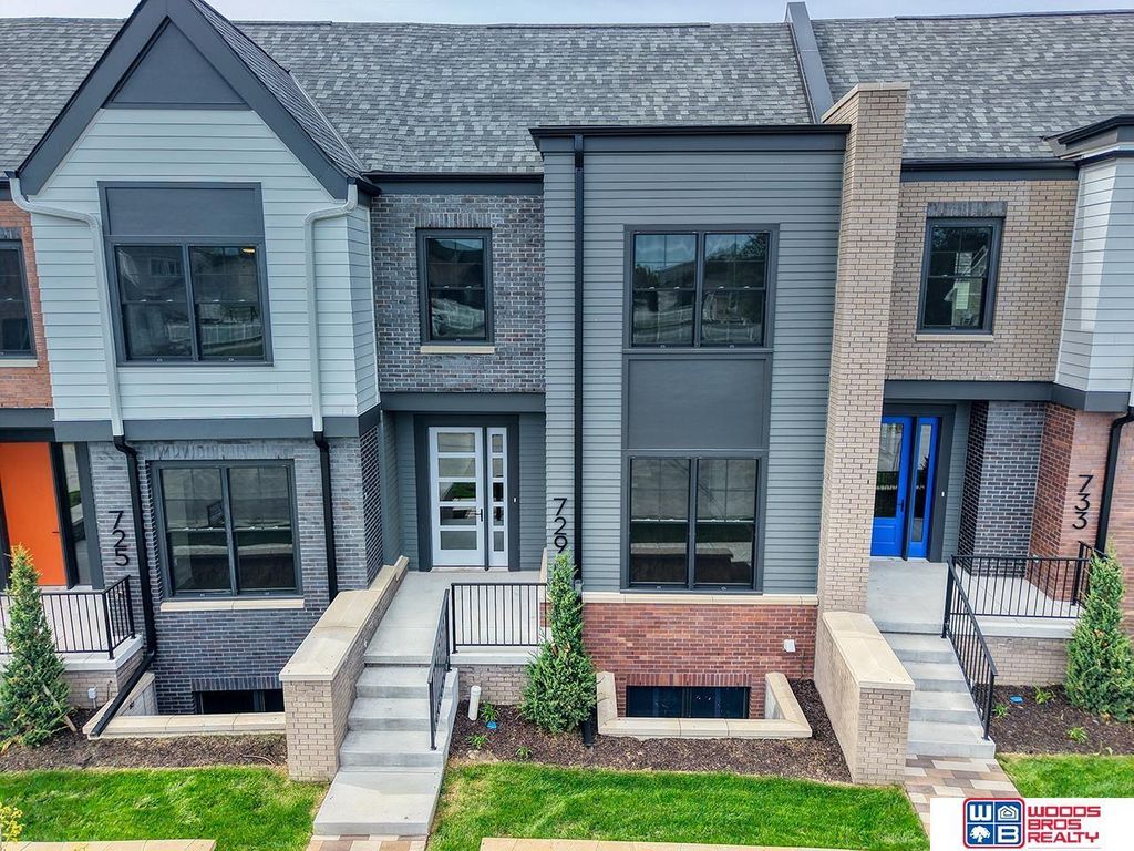 729 Blue Sage Boulevard, Lincoln