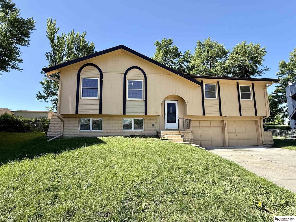 5906 N 110th Circle, Omaha