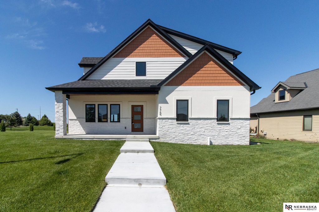 7769 S 94th Bay, Lincoln