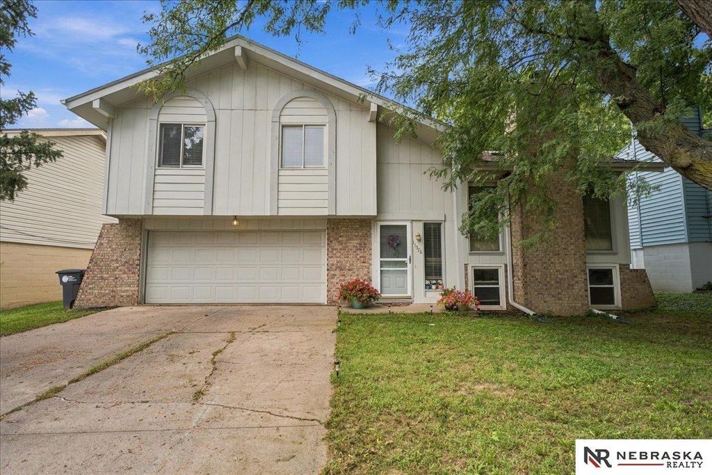 11576 Rambleridge Road, Omaha