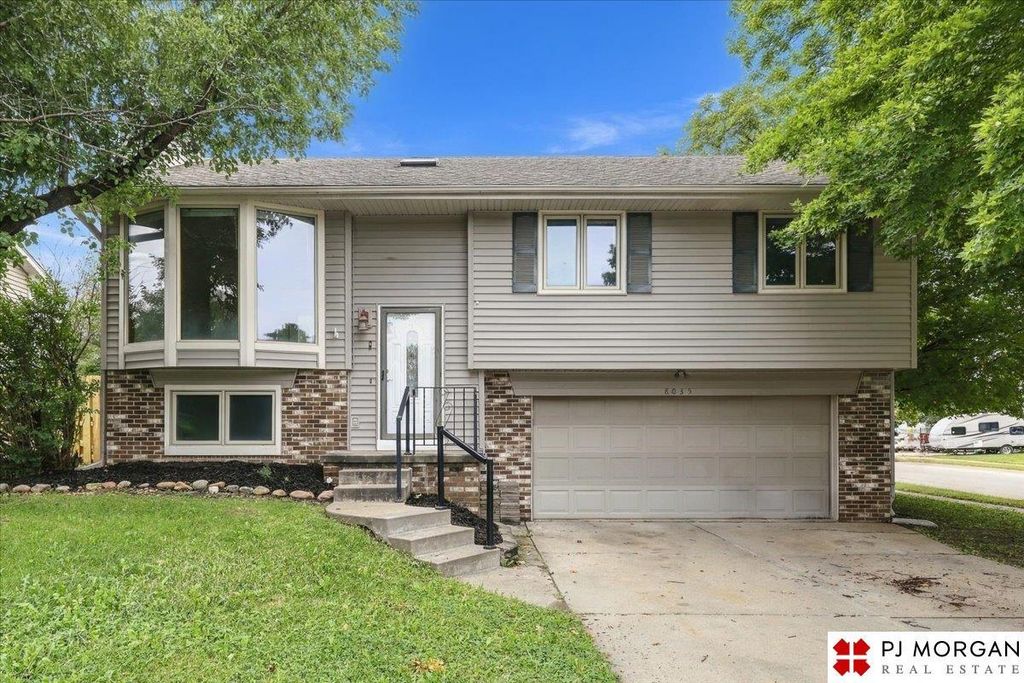 8035 Vernon Avenue, Omaha