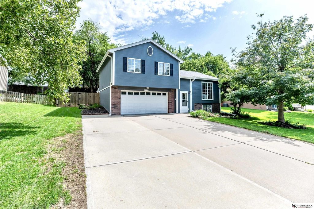 1113 Conestoga Road, Papillion