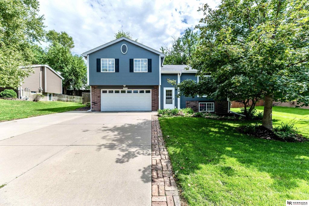 1113 Conestoga Road, Papillion