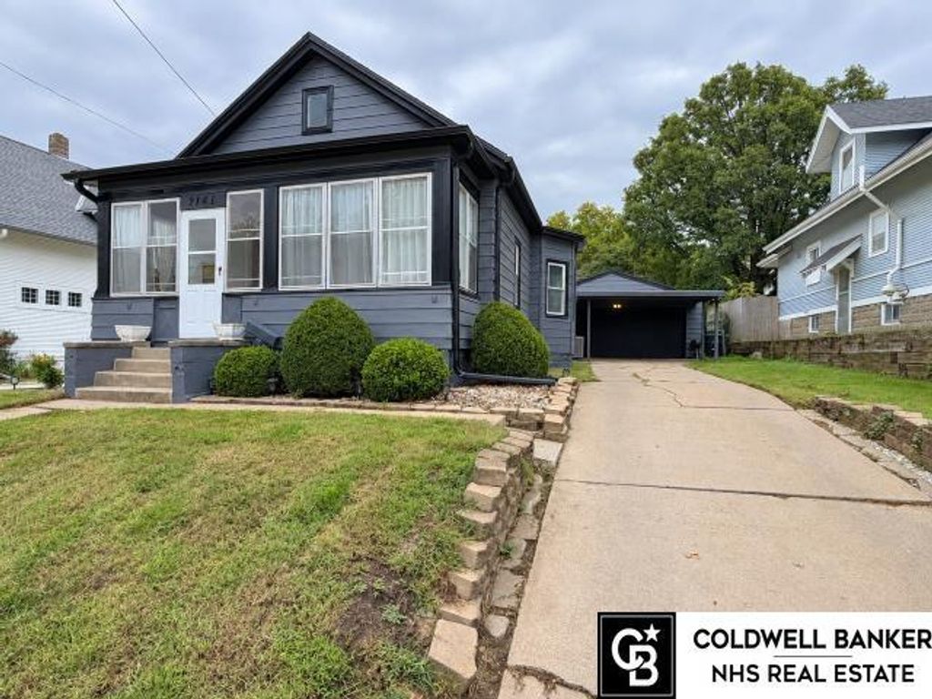 2141 S 35th Avenue, Omaha