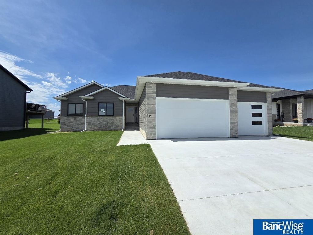 9511 Dalton Drive, Lincoln