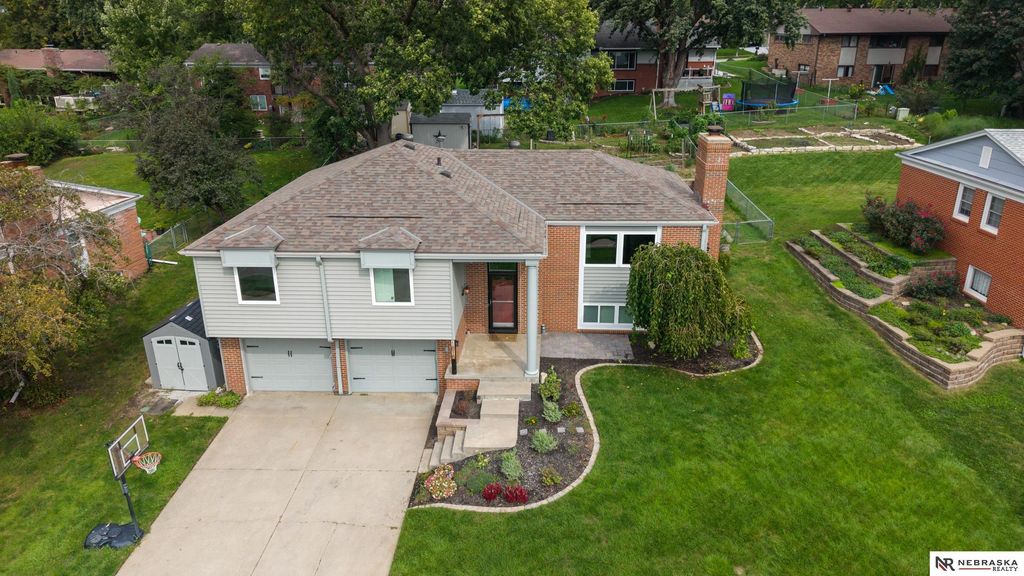 1818 Devoe Drive, Lincoln