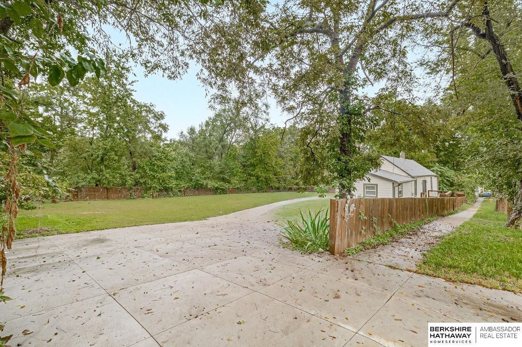 4936 S 18th Street, Omaha