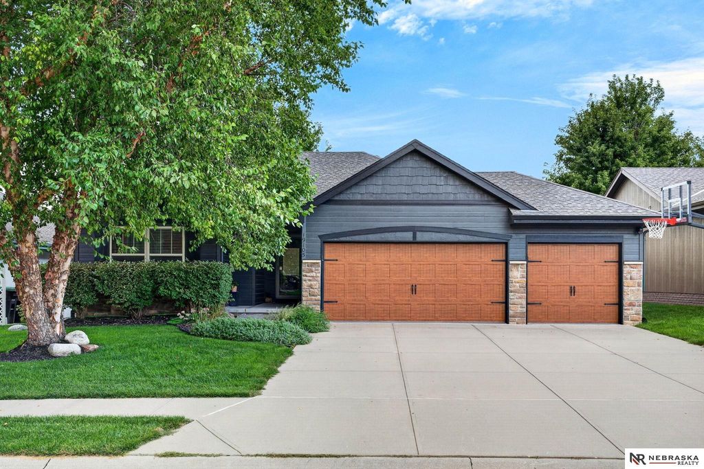 19105 Ohio Street, Omaha