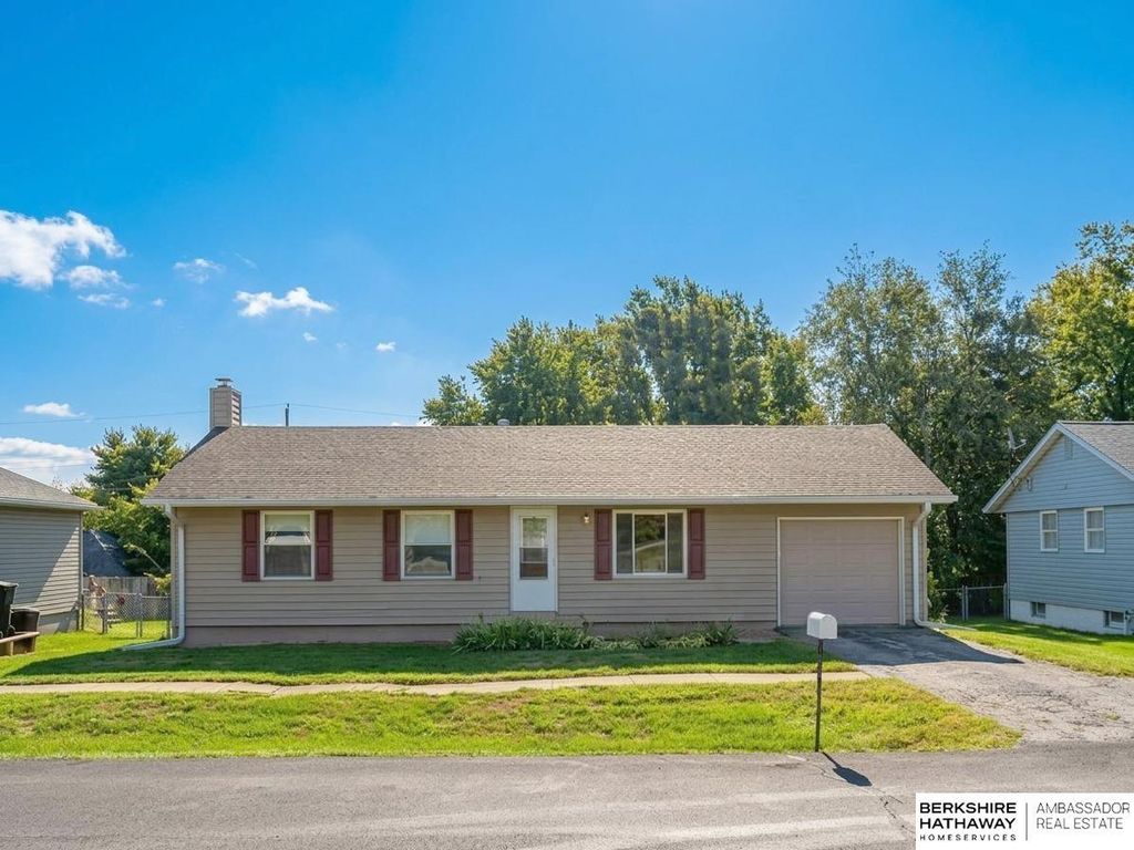 305 N Taylor Avenue, Murray