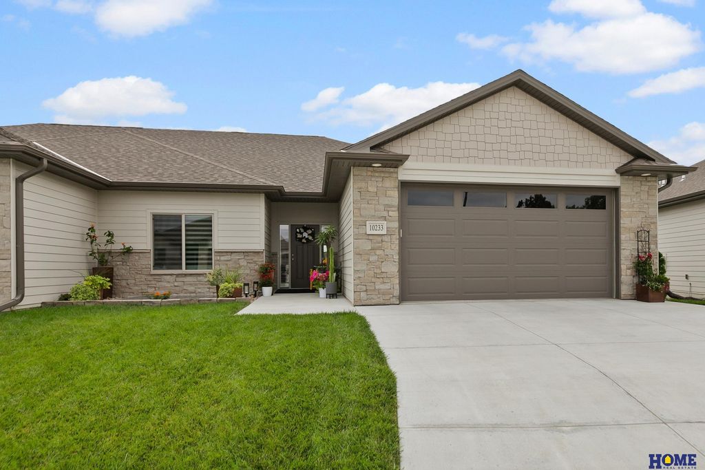 10233 S 26th Street, Roca