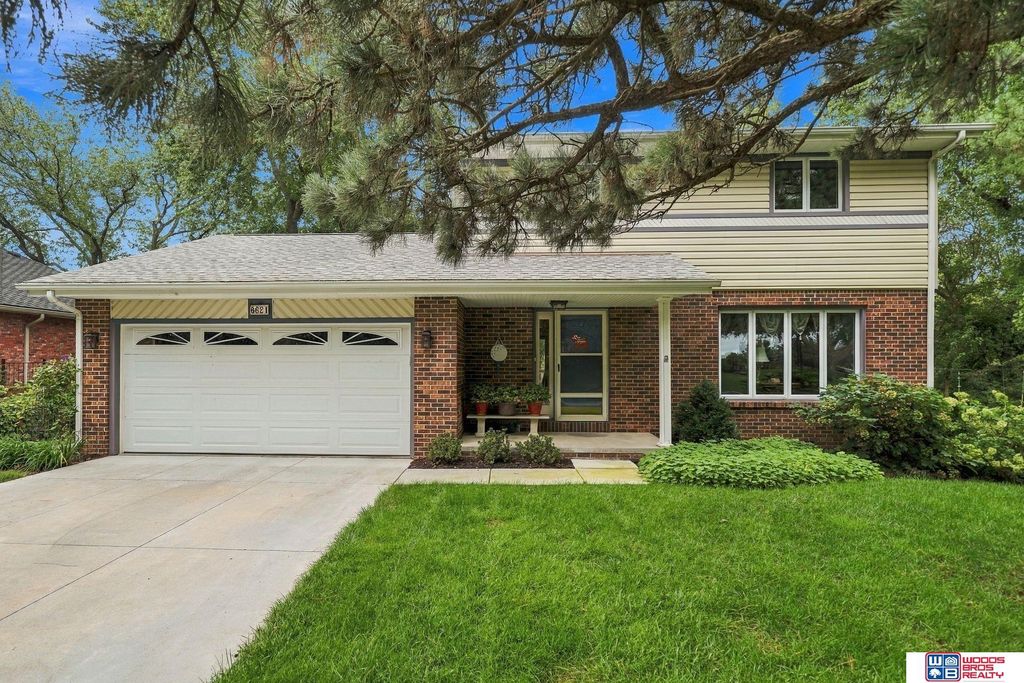 6621 Park Crest Court, Lincoln